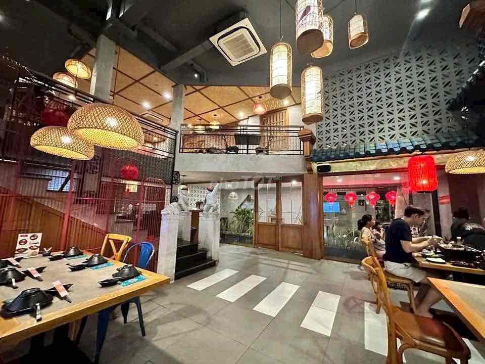 Nhà hàng Quận 3, ngang 14x20m, cần tìm chủ mới – ảnh 4