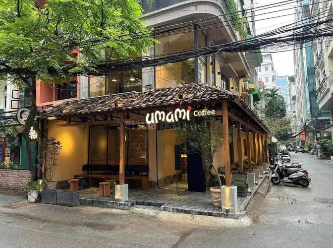Sang nhượng nhà hàng 150m2 mặt tiền lô góc 20m siêu đẹp
