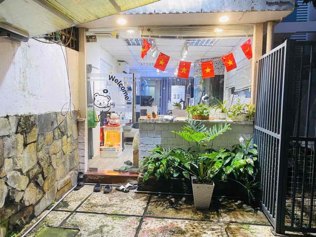 Sang nhượng tiệm nail mi gội