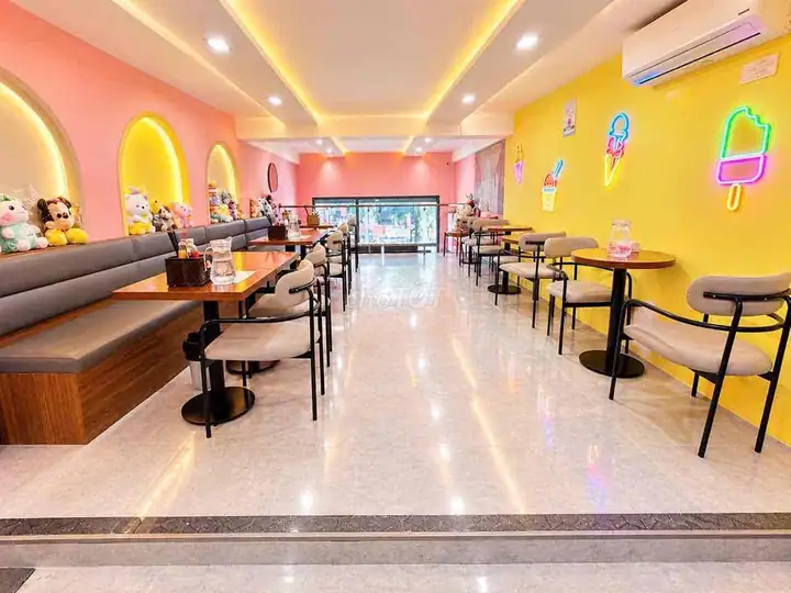 Sang quán mặt tiền Trần Hưng Đạo quận 1
