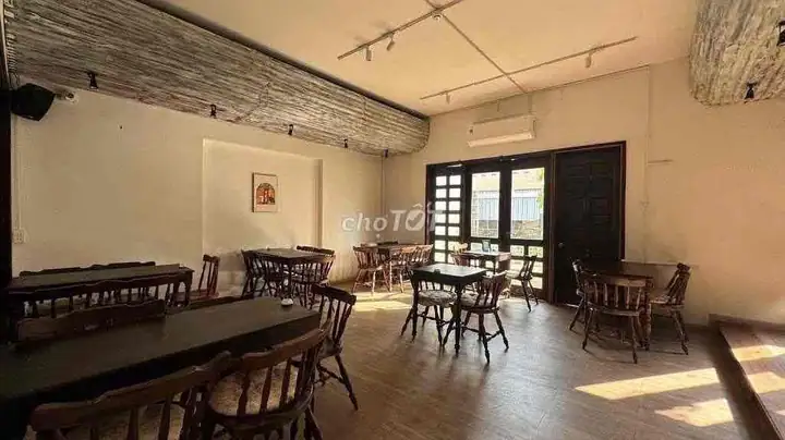 Sang quán CF check in chill chill sẵn tất cả kể cả data khách vào làm