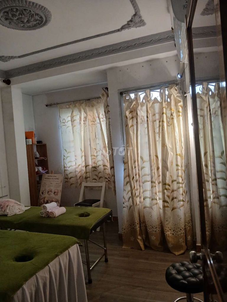Sang tiêm gội đầu – ảnh 2
